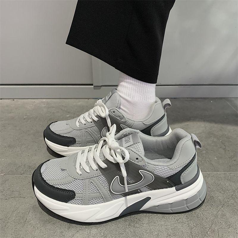 

2025 new student casual mesh breathable sneakers women s Korean version ins trendy street shot thick-soled retro dad shoes 38