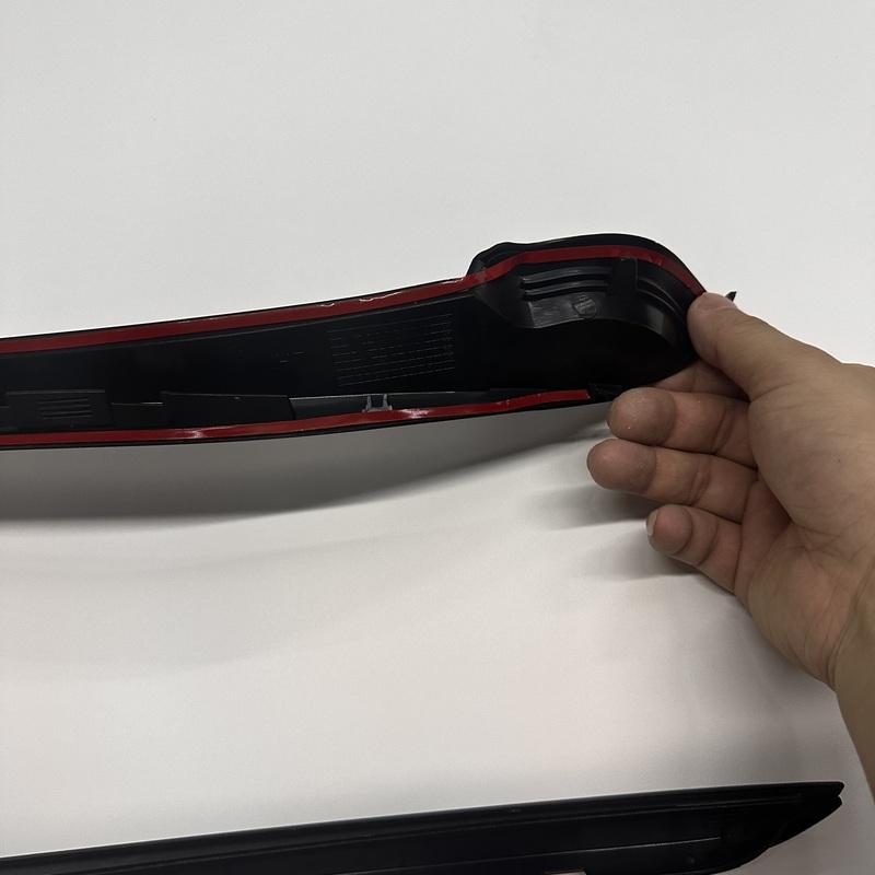 1 Pair Left and Right Windshield Pressure Strip Seal Trim Strip 861312L000 861322L000 for Hyundai i30 2007-2012