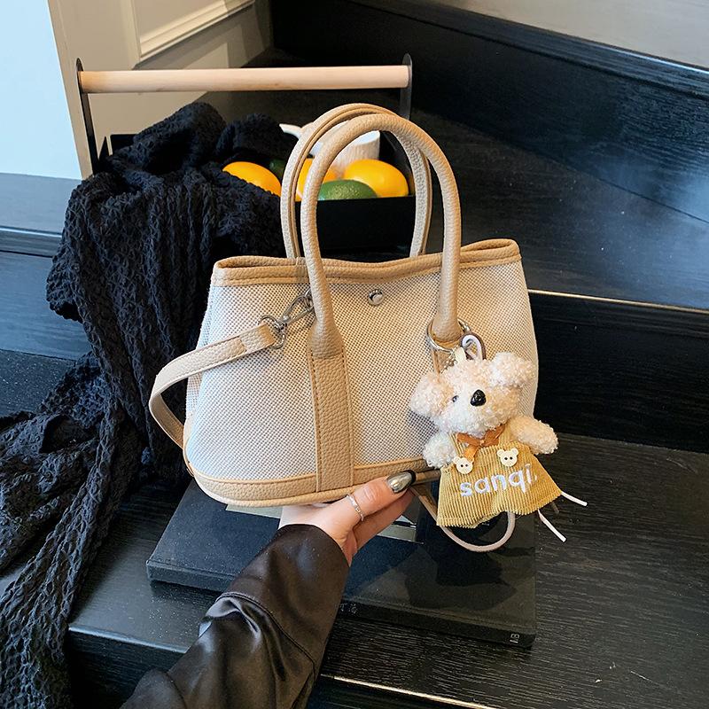 2025 Popular Niche Design Texture Handbag New Large-capacity Fashion Commuter Contrasting Color Tote Bag Women