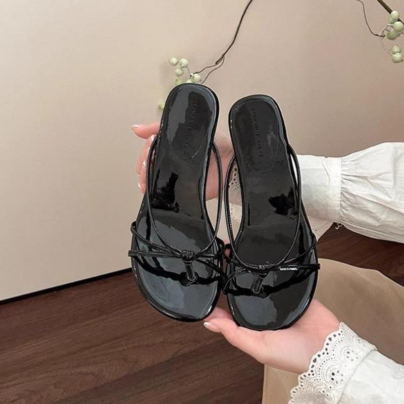 Wedge heel retro toe slippers women's new summer wear seaside beach French small sandals high heels in 2025