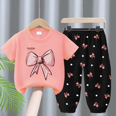 Completi alla moda a maniche corte da ragazza in stile coreano per l'estate 2025: Abbigliamento Casual Elegante per Bambine