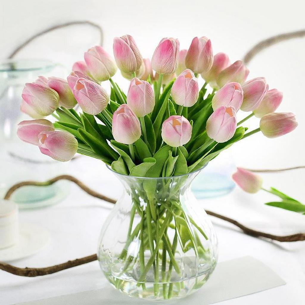 Tulipány Umelé kvety 18 ks Falošné hodvábne tulipány Tulipány s dotykom ako živé Kytice Usporiadania na Valentína Deň matiek Kvetinové darčeky