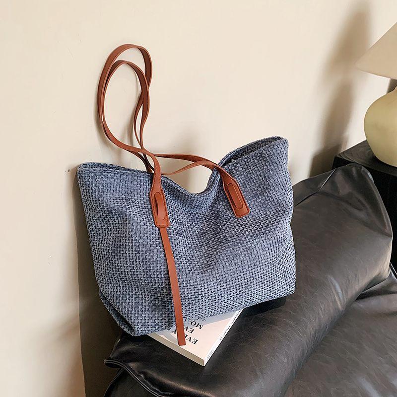 

Fashion Big Bag 2025 Large Capacity Handbag New Versatile Textured Simple Bag One Shoulder Underarm Tote Bag синий