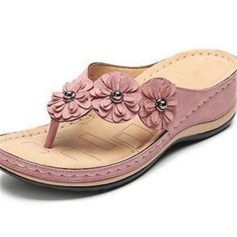 Spring and Summer Footwear Plus Size Retro Flowers Flat Bottom Round Head Casual Women's Shoes Sandals Plus Size Flip-flops.