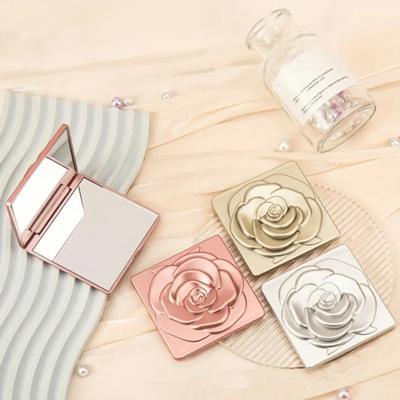 Přenosné skládací kosmetické zrcátko Vintage Rose Oboustranné toaletní zrcátko Vysoce čisté Muži Ženy Cestování do kapsy Ruční čtvercové kosmetické zrcátko