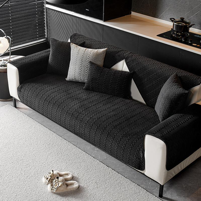 

Утолщенный плюшевый чехол для дивана, зимняя противоскользящая подушка черного цвета, кожаная подушка для дивана, чехол для дивана с геометрическим полосатым узором 70x70cm 1pcs