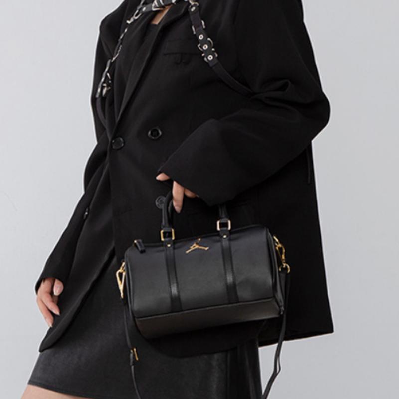 Jordan Small Duffle Bag Leather Crossbody Bag Black Jordan DR5595-010