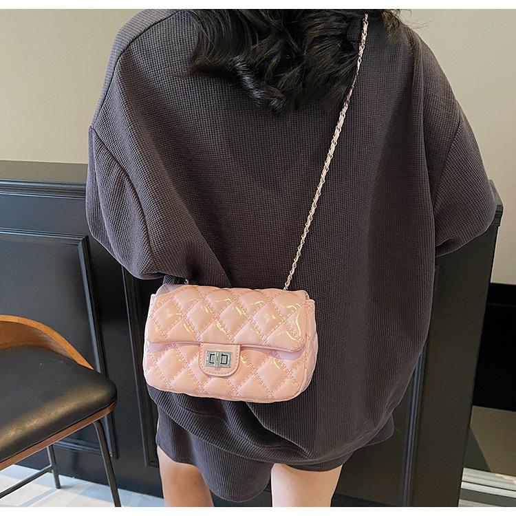Rhombus chain bag women's new summer niche shoulder messenger bag versatile small square bag