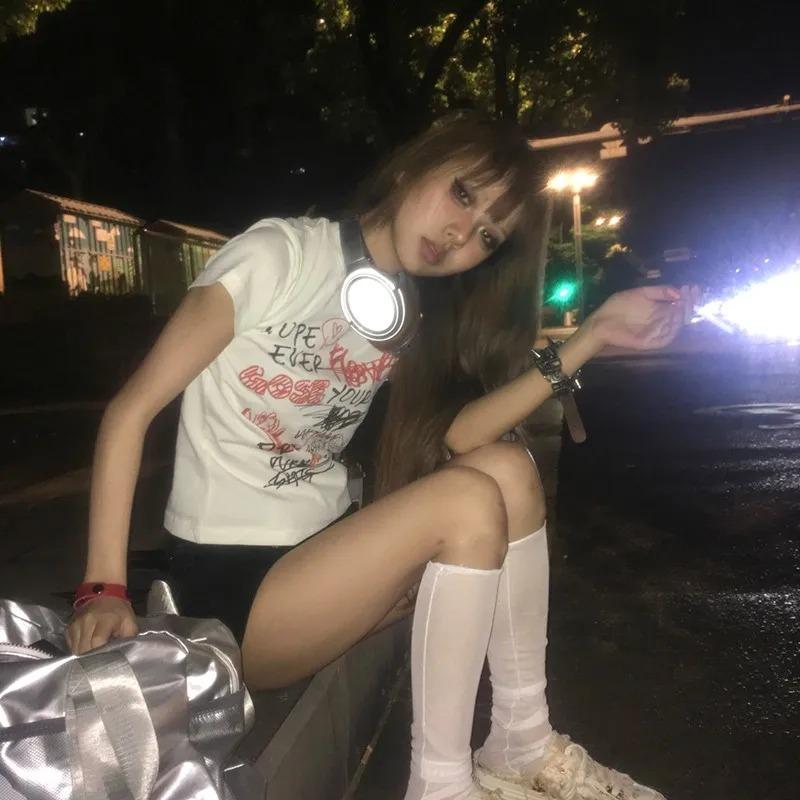 Japanisches Y2k T-Shirt Ästhetik 2000er Graffiti Tops Grafikdruck Kurzarm T-Shirt E-Girls Goth Tees Grunge