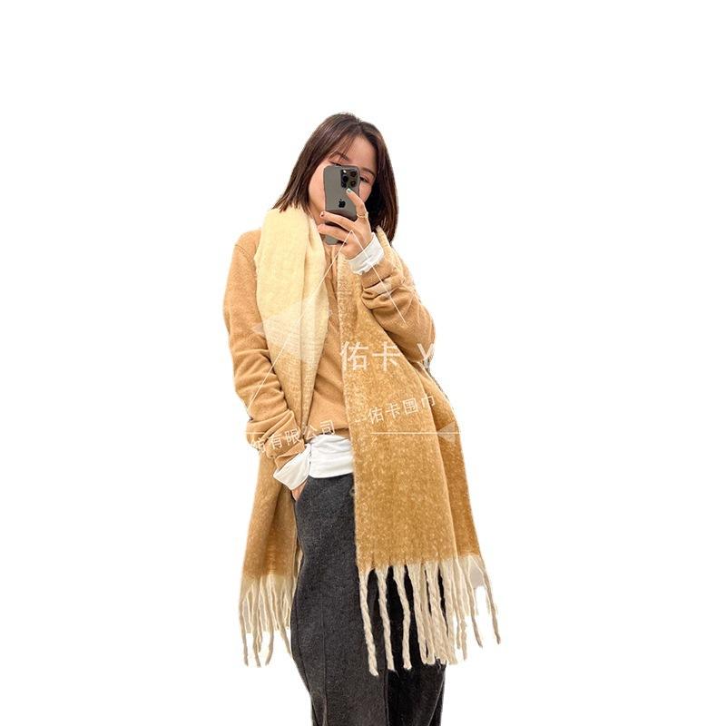 Autumn and winter new casual fashion sense versatile thickened shawl Guochao warm imitation cashmere gradual change contrasting color cape scarf