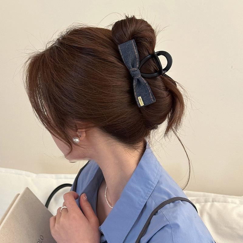 

Тканевая джинсовая заколка-бант простая модная с высоким чувством стиля заколка-краб затылок изысканный нишевый дизайн аксессуары для волос