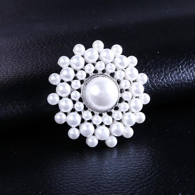 Elegante runde Blumenbroschen, Imitationsperlenbroschen, Hochzeiten, Broschennadeln, Schmuck, Kleidung, Hochzeitsaccessoire, Muttergeschenke