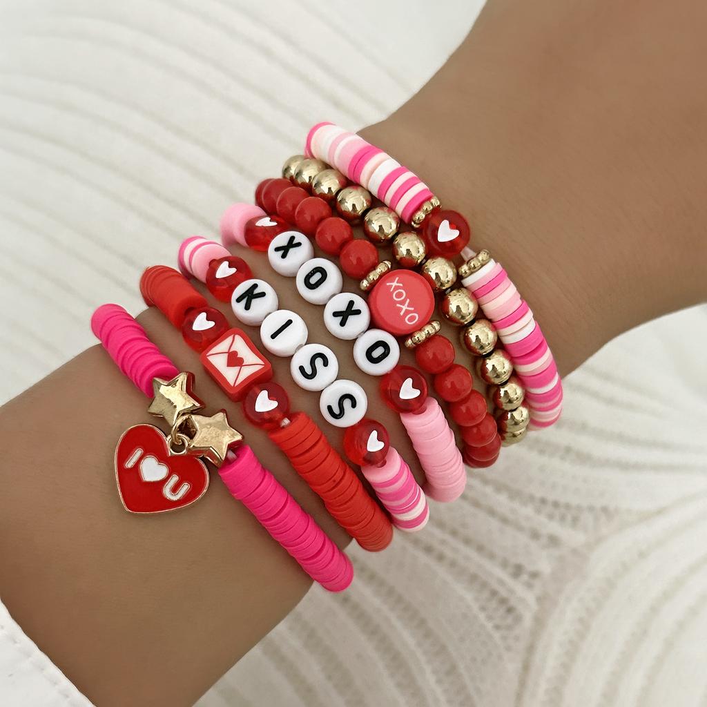 Sweet Valentine Heart Bracelets Set for Women Delicate Colorful Heart Clay Beaded Stackable Bracelet Friendship Jewelry Gift