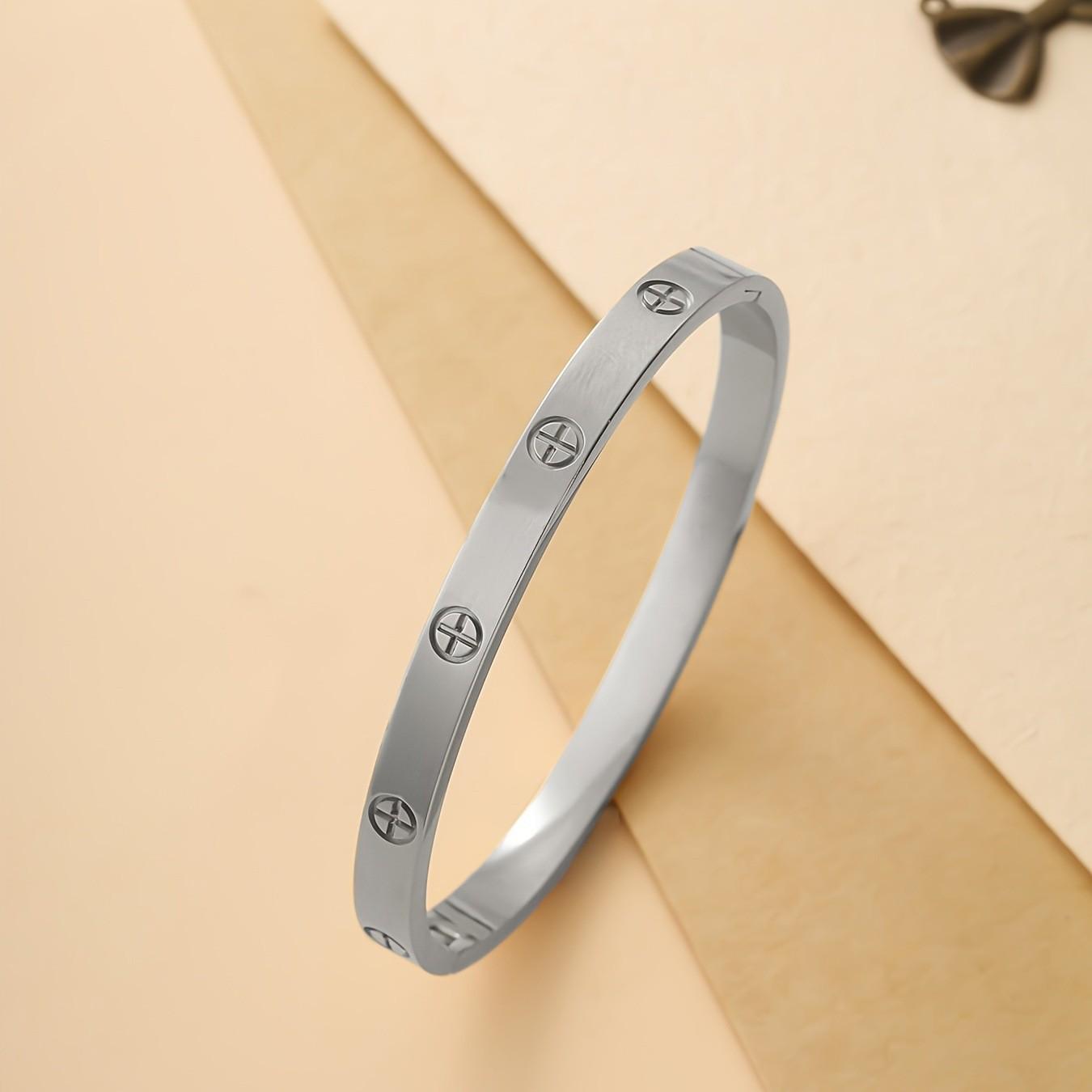 Изысканный европейский и американский циркониевый браслет для ногтей: Высококлассный открытый дизайн