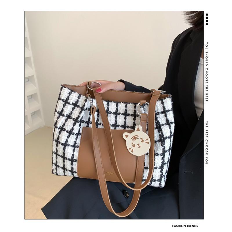 Checkered Women's Casual Simple Large Capacity Tote Bag