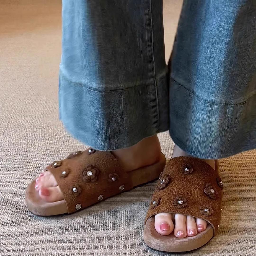 

Leather retro flower open-toed cool slippers women wear summer new suede thick-soled versatile sandals 42