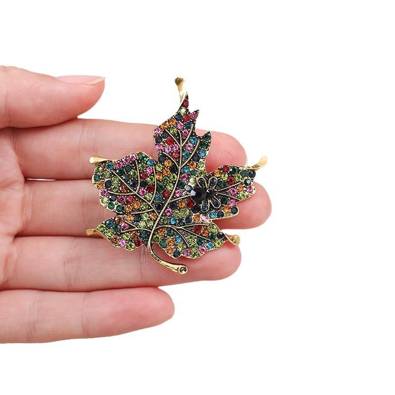Stylish Vintage Colored Rhinestone Maple Leaf Brooch Personality Girl Metal Decorative Christmas Gift