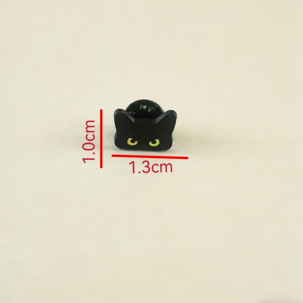 Creative Black Cat Metal Badge: Cute Eyes Design for Trendy Clothing and Backpack Decoration