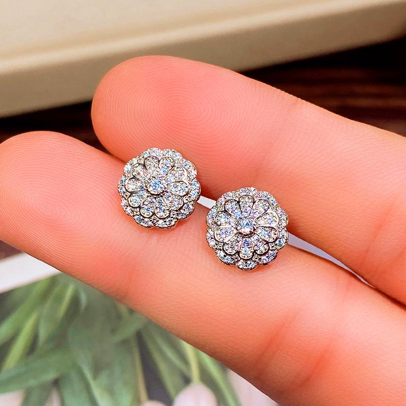 

Huitan Copper Color Small Flower Stud Earrings for Women Wedding Zircon Chic Ear Accessories Female Earrings Daily Collocation