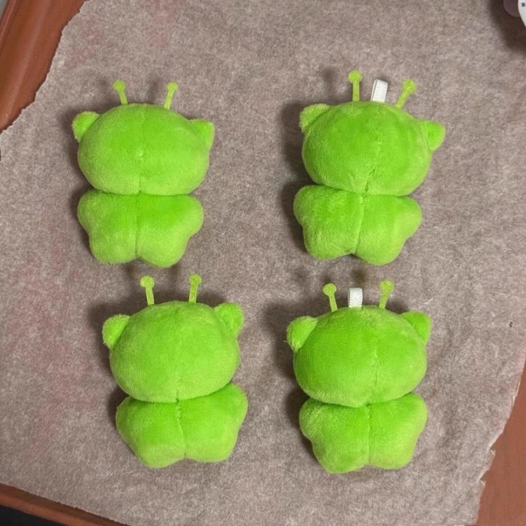 Cartoon Alien Cat Plush Toy Soft Doll Keychain Green Cat Pendant Cute Bag Decoration Accessories