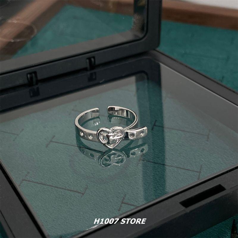 

Irregular Lava Texture Butterfly Women s Ring Trendy Cool Hip-hop Sexy Cold Wind Index Finger Ring Men s Ring Jewelry Heart knot