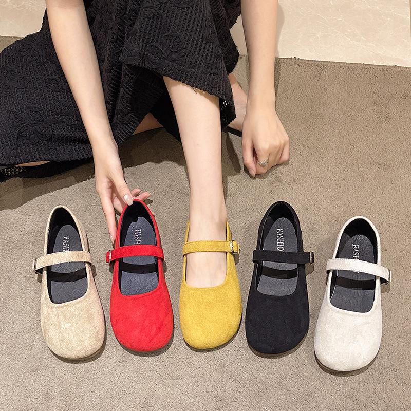 Soft-soled beanie shoes large size 2025 new French retro Mary Jane shoes women's flat-soled single shoes light mouth ballet shoes
