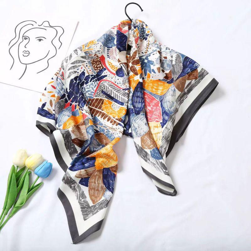 Black and White Animal Print Faux Silk Twill Scarf - 90x90CM Autumn/Winter Shawl for Women