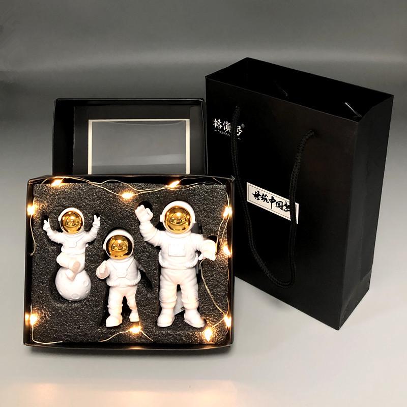 Large Modern Astronaut Desktop Ornament - Office or Wine Cabinet Decoration