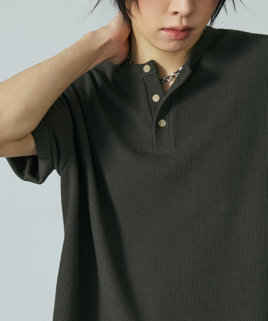 LXT Waffle Henley Neck Crop Short Sleeve T-Shirt [Khaki]