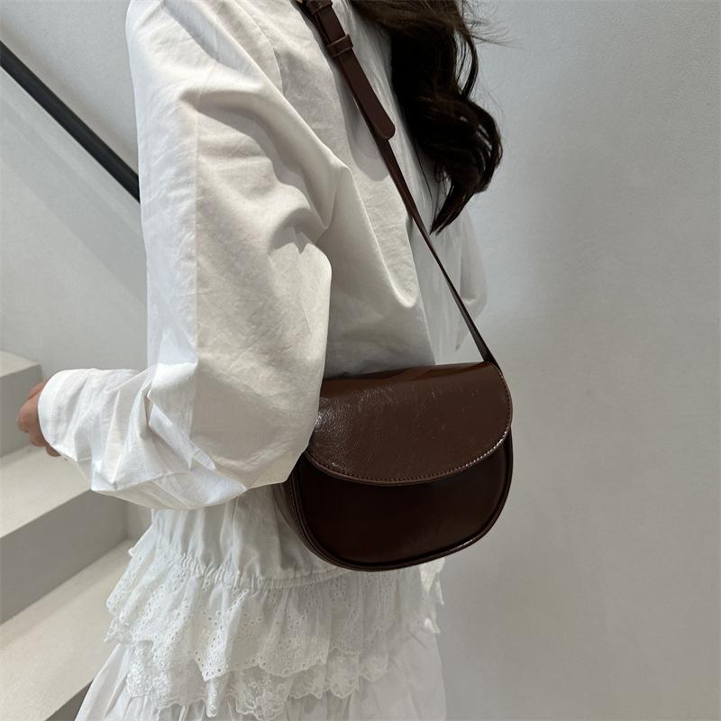 Women S Vintage Saddle Bag Small Pu Crossbody Shoulder Bag Fashionable Versatile