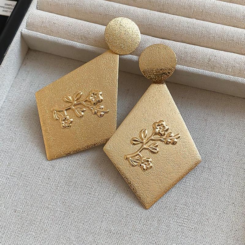 European and American silver needle metal rhombus printing pendant earrings exquisite fashion stud earrings light luxury high-end earrings women
