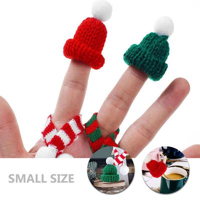 24 Stück Mini-Weihnachtsmützen Schals DIY Flaschenabdeckungen Festliche Partydekoration Winterurlaubs-Schmuck Mini-Strickmütze