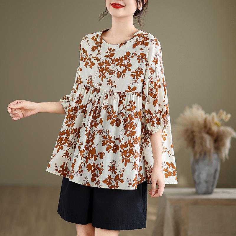 2024 Women's Loose Leaf Print Slim T-Shirt - Round Neck, Lightweight, and Comfortable