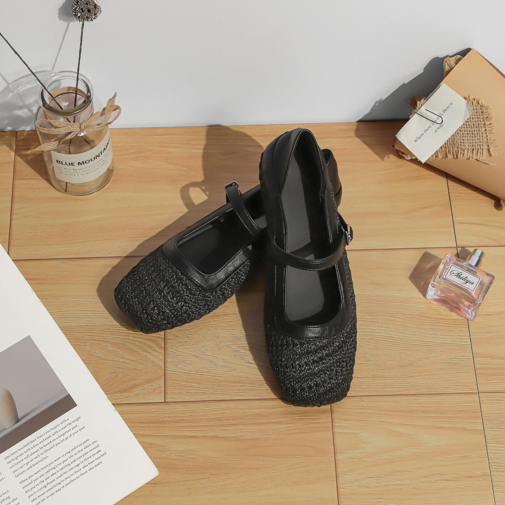 

Летние новые туфли-лодочки на плоской подошве, женские плетеные, высококлассные, с темпераментом, для улицы, универсальные, с мягкой подошвой, повседневные туфли Xiaoxiangfeng 2025 39 чёрный