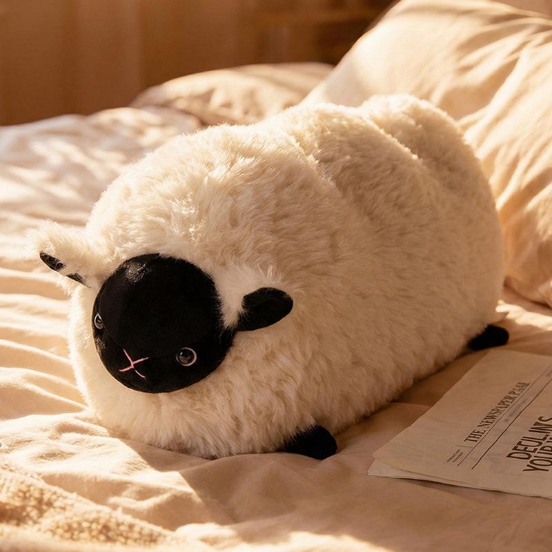 Roztomilý polštářek se ovečkou: Bederní opěrka a polštář na zdřímnutí v kanceláři na pohovku