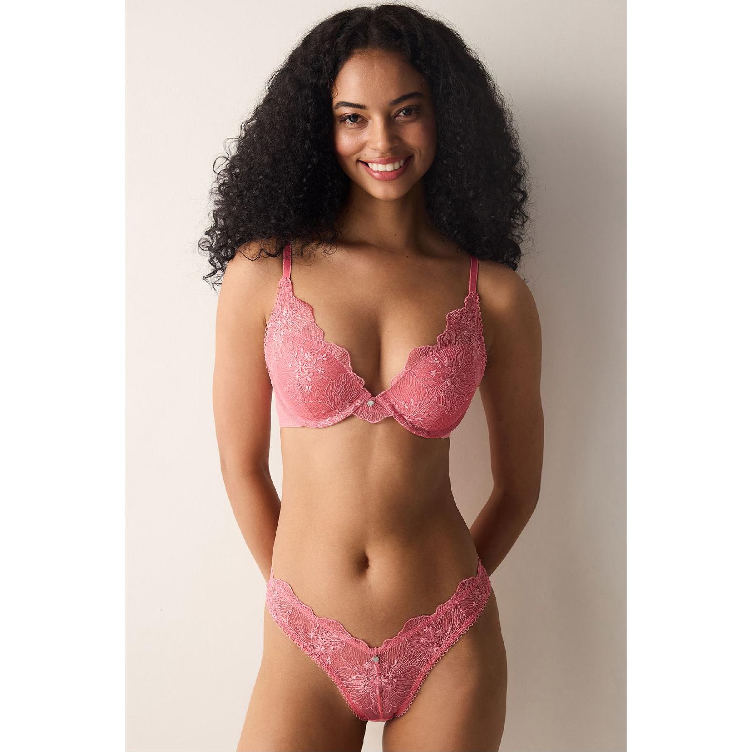 

Розовый бюстгальтер Freya Push Up 75B