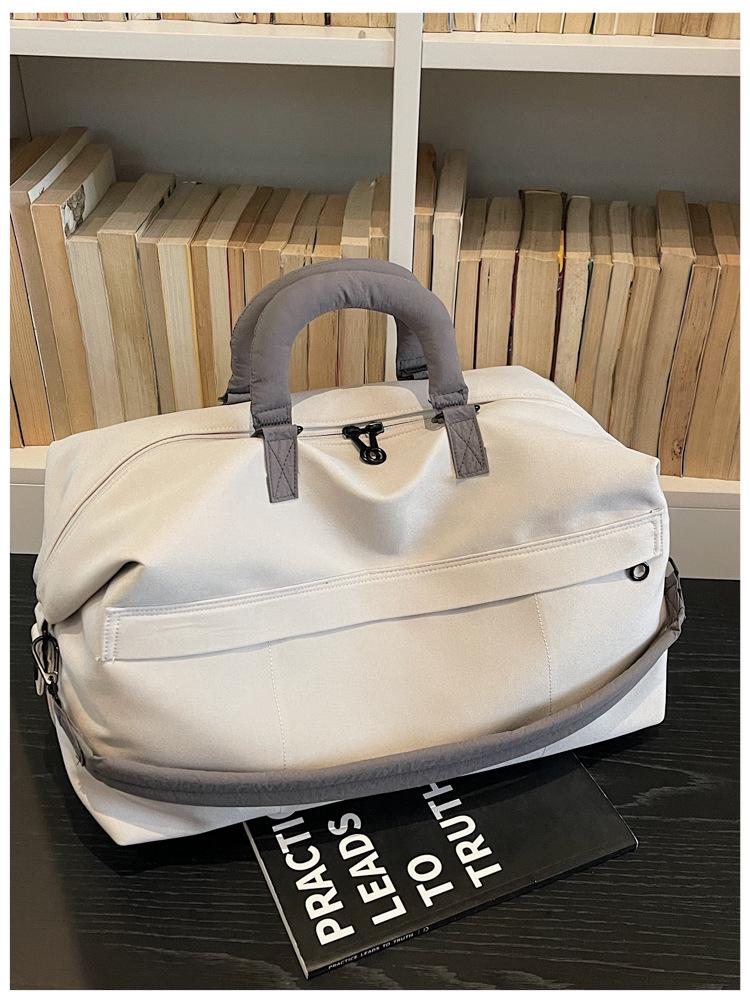 Women's Lightweight Carry-On Travel & Sports Bag - Large Capacity