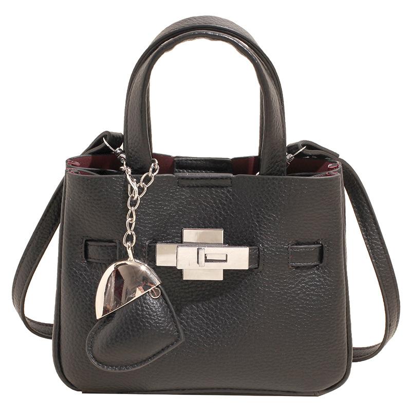 

Премиальная текстура портативная сумка Platinum женская сумка через плечо нишевого дизайна простая универсальная сумка-мессенджер no pendant чёрный