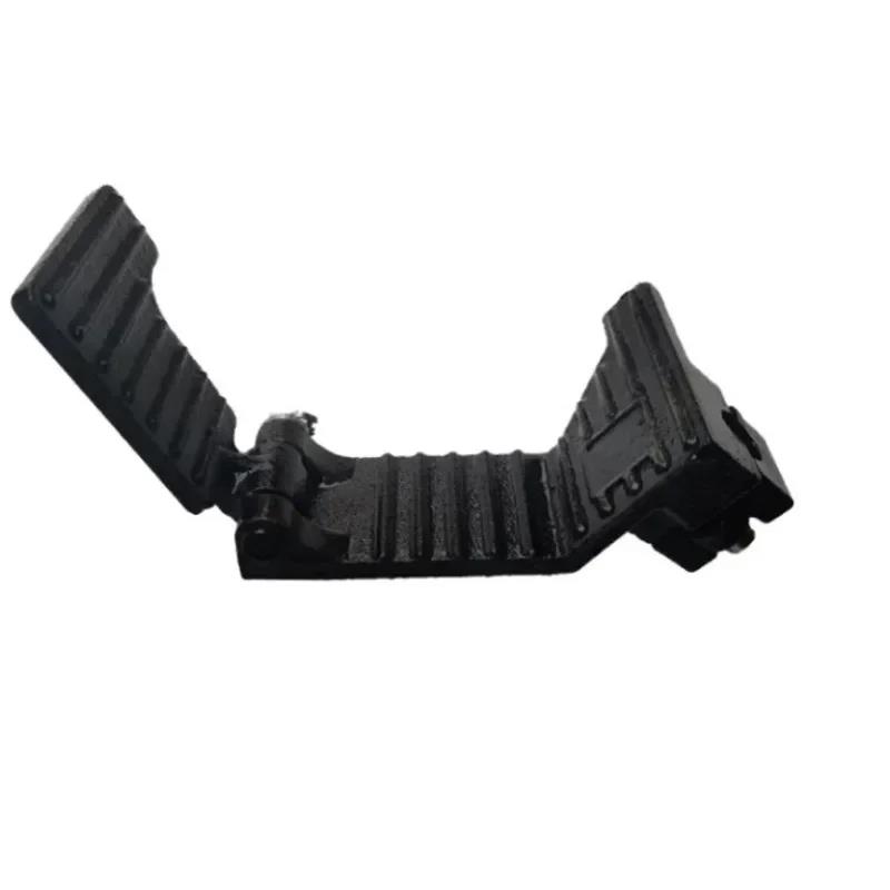 Pedał Mini Koparki Żurawowej Pasujący do Koparek Kubota 15 20 30 XCMG 15 17 Cięgno 22mm-28mm i Cięgno 17mm-21mm