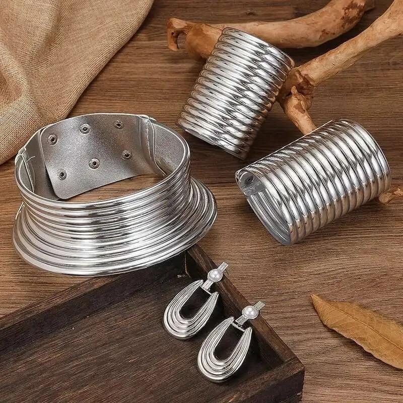 Style African Jewelry Set With Alloy Pendant Earrings Bracelets For Men Women Casual