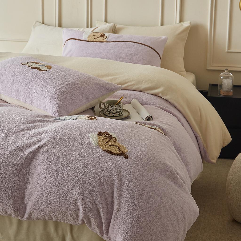 High-End Thickened Milk Fleece Four-Piece Set Double-Sided Fleece Warm Baby Fleece Bed Sheet Quilt Cover Towel Embroidery Three