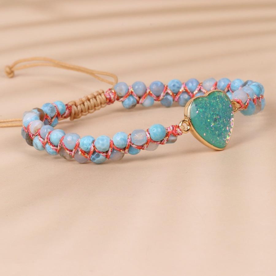 Bracelets en perles faites à la main avec opale bleue et cœur