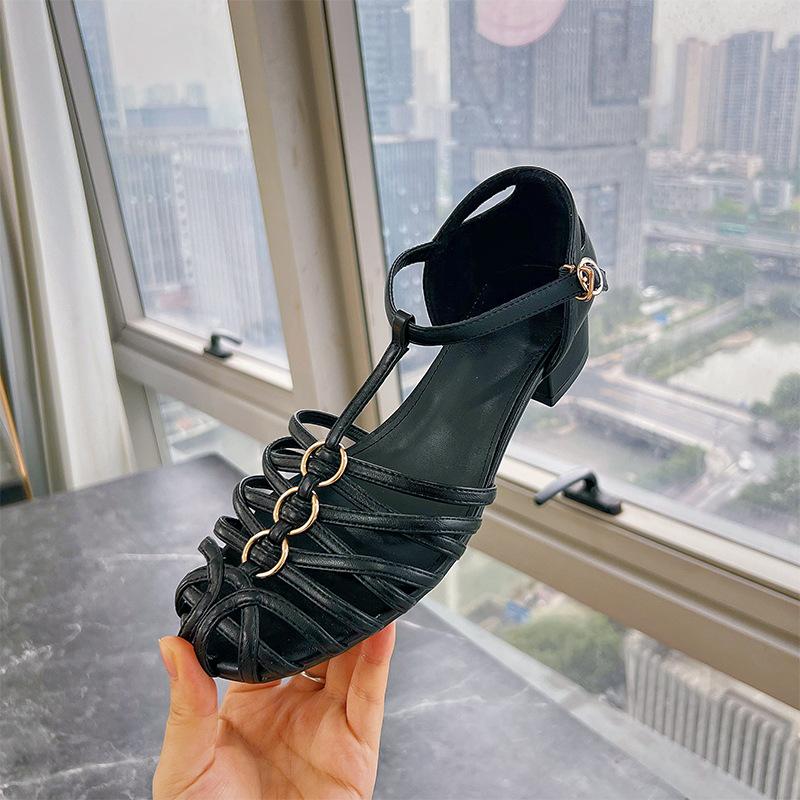 

Baotou woven Roman sandals women s 2025 summer new hollow small fragrant sandals casual fashion outer women s shoes 35 чёрный