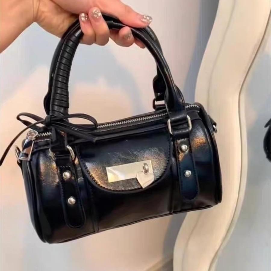 IELGY Ladies Messenger Bag Sweet Cool Bow Black Portable Bowling Bag
