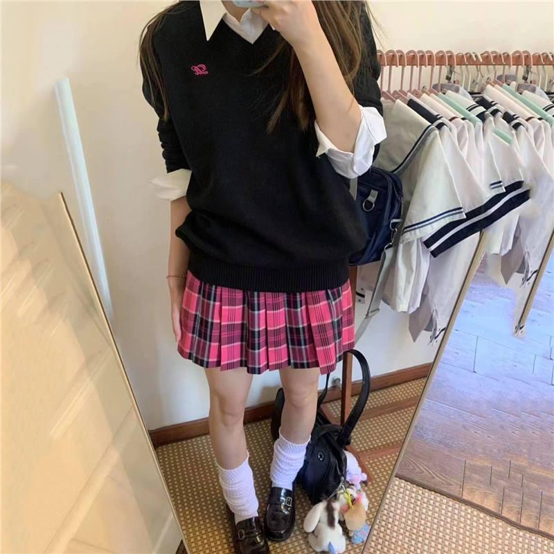 

Черный свитер с длинными рукавами и V-образным вырезом с вышивкой от Jizhong College - свитер для школьной формы на осень/зиму 2XL