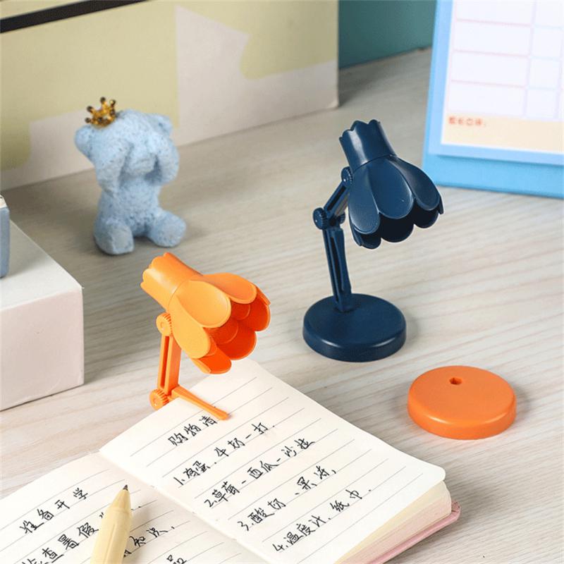 Tischleselampe 2023 Neue Schlafzimmerdekor Faltbare Buchbeleuchtung Mini-Nachtlampe Süßes warmes Licht Kreatives Blumenlicht