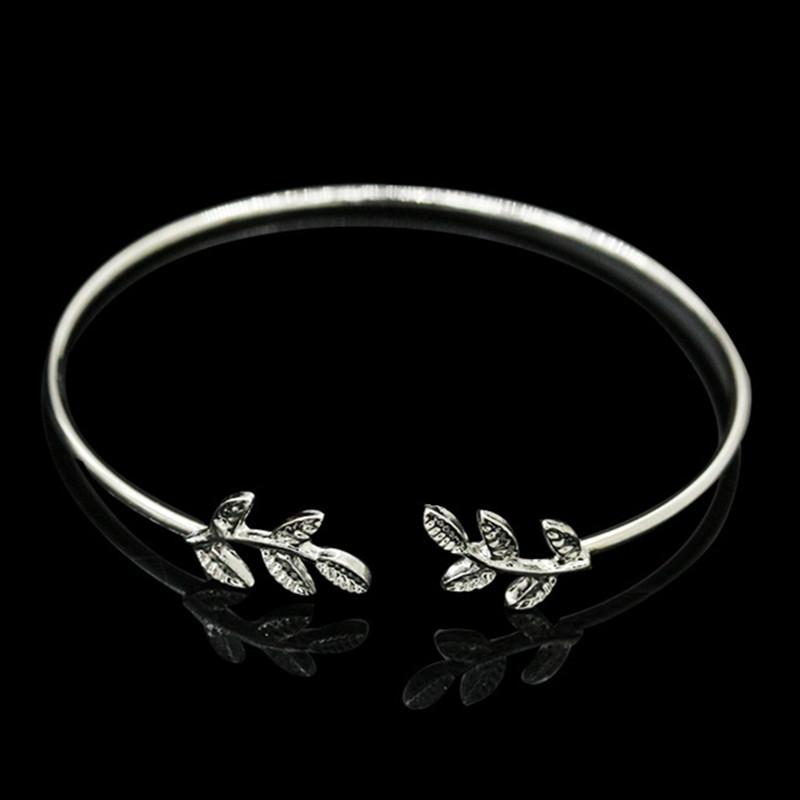 Women's Open Cuff Gold Leaf Bangles European Charming Exaggerated Charm Bracelets for Ladies Beach Vacation Hand Jewelry