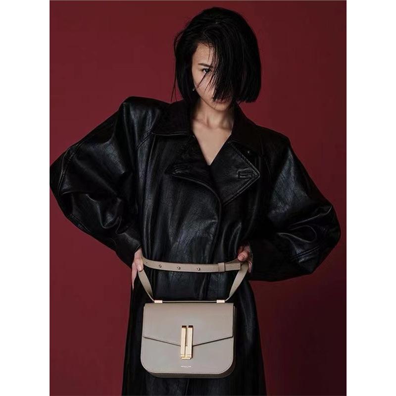 Neue Britische Nischen-Design-Tasche, Ein Schultertasche aus echtem Leder für Damen, Tofu Kleine Quadratische Tasche