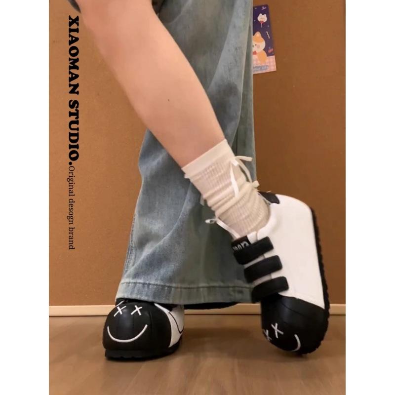 2025 soft leather ugly smiling face bread shoes women's inner height increase Velcro platform white shoes sports and leisure single shoes