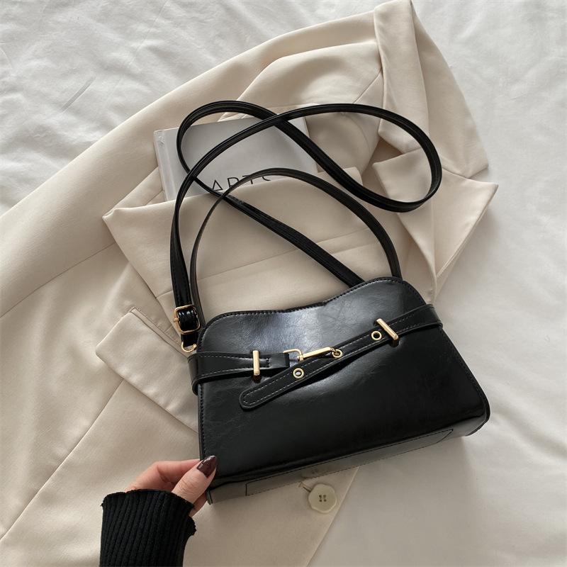New shoulder bag 2025 spring and summer niche retro temperament women's shell bag fashion simple messenger high sense